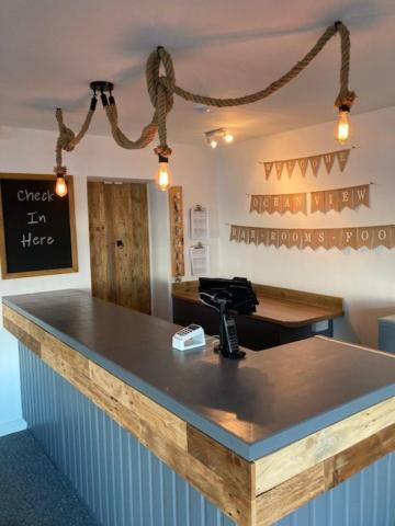 Ocean View Bar & Rooms Laide Bagian luar foto